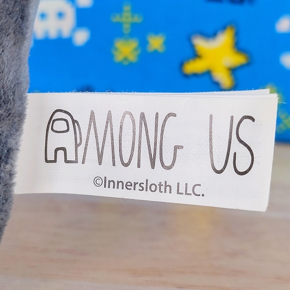 Among Us Black Crewmate 7" with Viking Hat Series 2 Video Game Toy Plush NWT - Picture 4 of 6